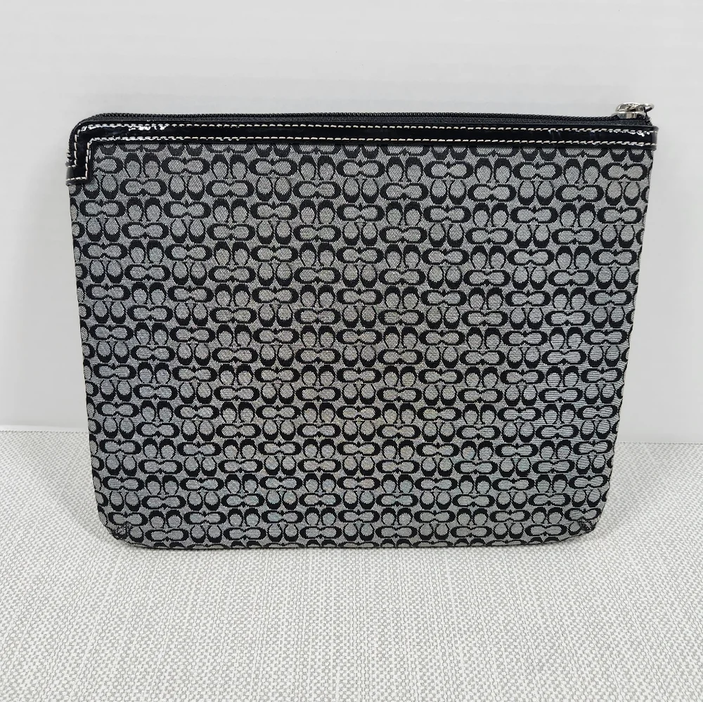 Coach Black Gray Small Signature C Fabric Padded IPad Tablet Sleeve